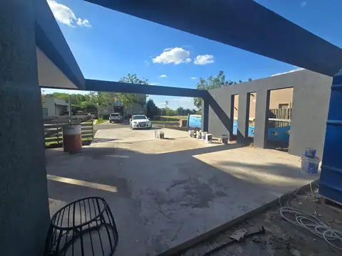 Casa 5 ambientes con 2 baños