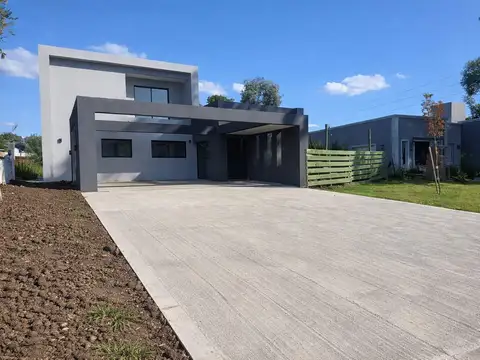 Casa en San Ramon - Pilar de Este - Estrenar