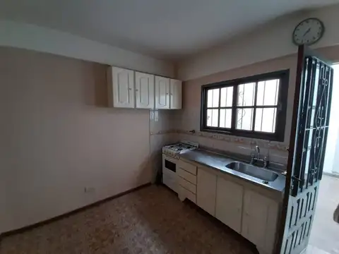 Depto Tipo Casa en Venta en Villa Luzuriaga, USD 69.900