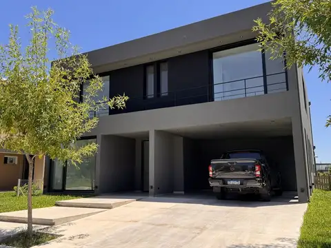 Casa en Venta de 6 dormitorios