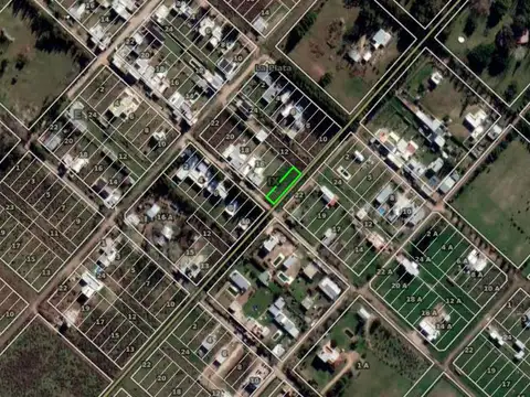 Terreno en venta - 8.66 x 34.66mts - 300mts2 - Villa Parque Sicardi, La Plata