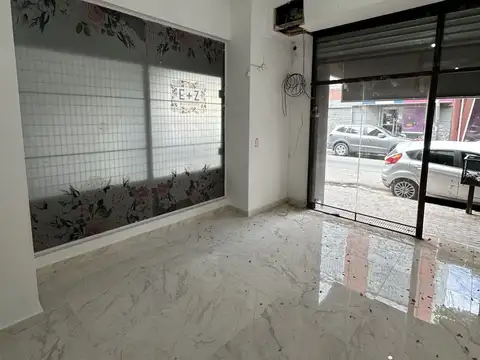 Local en Alquiler en Lanus Este, $ 750.000