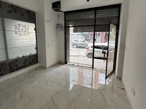 Local en Alquiler casi 30m2 en Lanús Este