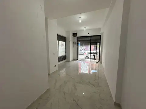 Local en Alquiler en Lanus Este, $ 750.000