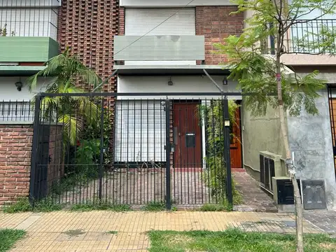 Dúplex 4 ambientes con terraza y patio - Beiró 2622, Olivos.