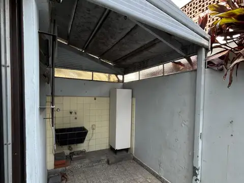 Dúplex 4 ambientes con terraza y patio - Beiró 2622, Olivos.