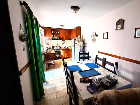 Casa 6 ambientes con 3 baños