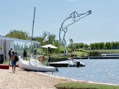 Puertos del Lago Amarras 100