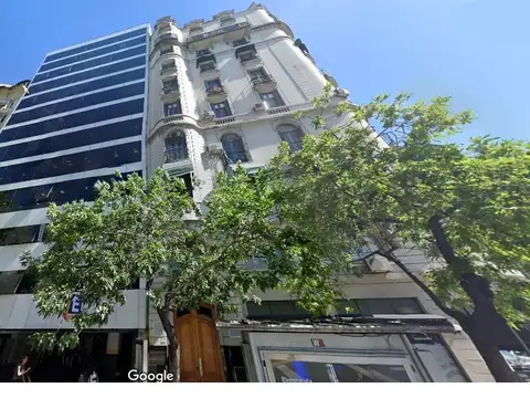 EN VENTA - CENTRO MICROCENTRO - 3 Ambientes PISO ALTO en Edificio Antigüo es Esquina - TODO SOL