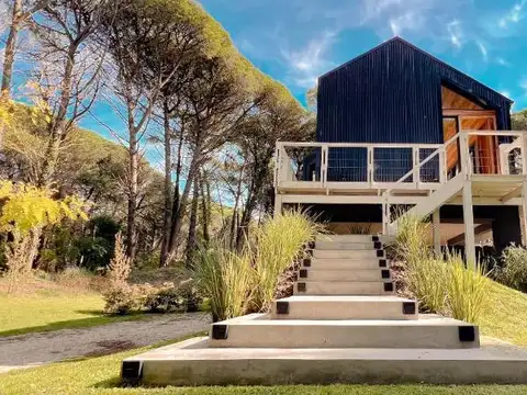 Venta Casa a estrenar en Carilo Triangulo