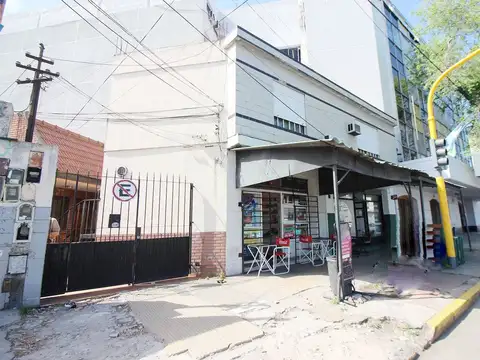 Avenida Hipólito Yrigoyen 5200