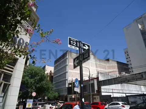 48 e/ 12 y 13 800, Piso 4