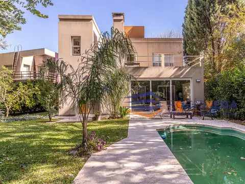 Casa en venta en Country Banco Provincia Francisco Álvarez Moreno