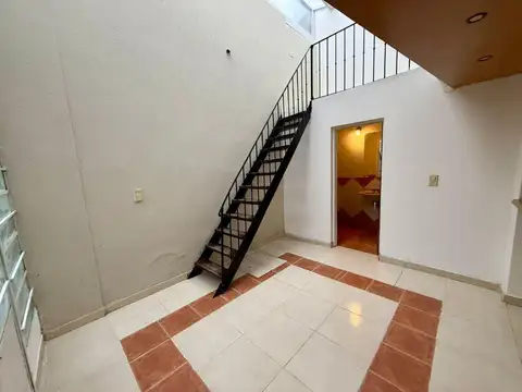 Depto Tipo Casa en Alquiler de 4 ambientes