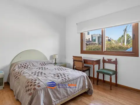 Casa en Venta con 6 cocheras