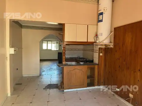 Casa 3 ambientes con 1 baño