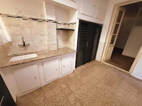 Depto Tipo Casa en Alquiler en Centro, $ 300.000