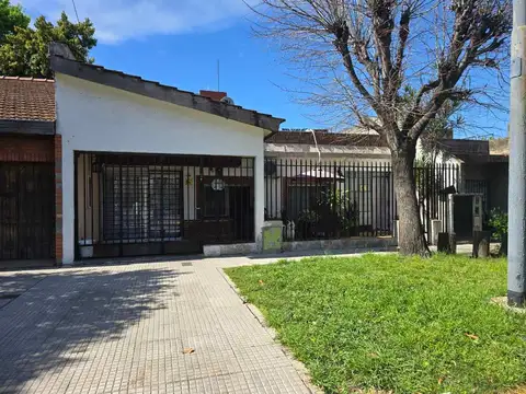 Venta Casa 4 Amb, Lugano, Barrio LAS CASITAS
