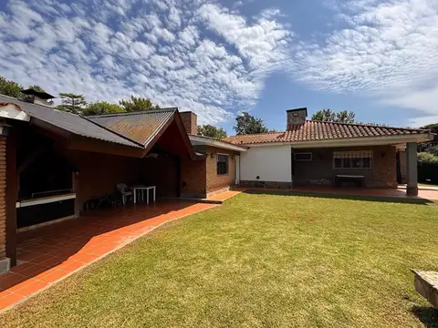 Casa en Venta con 1 cochera