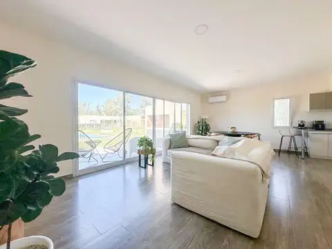 VENTA - HERMOSA - CASA - 4 AMB- PILETA - B. SAN RAMON - PILAR DEL ESTE