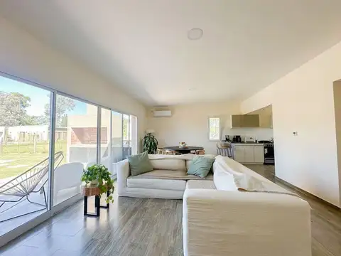 Casa en Venta en Pilar del Este - San Ramon, USD 170.000