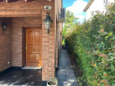 Calle Almafuerte 3900