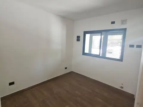Depto Tipo Casa 3 ambientes con 2 baños