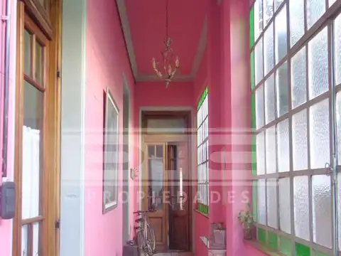 Casa 7 ambientes con 3 baños