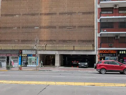 Cochera  Zona Tribunales - Seguridad 24 hs