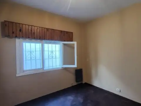 Casa en Alquiler en Moron Sur, $ 950.000