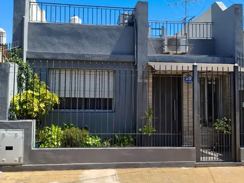 Casa moderna reciclada a nueva con terraza y potencial de ampliación – San martin