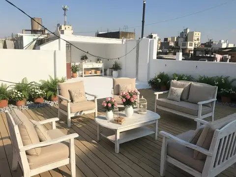 URGENTE, CASONA DE 300M2 TOTALES, OPORTUNIDAD UNICA  u$100.000 Y A PAGAR EN 2 ANOS 