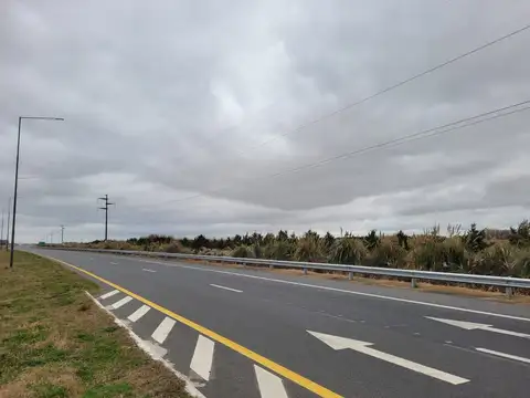 Terreno en venta de 8000m2 ubicado en Costa del Este