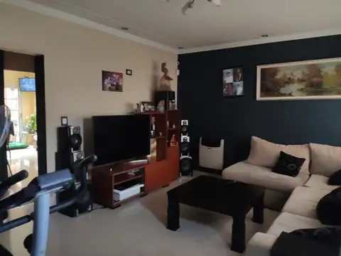 Casa en Venta en Isidro Casanova, USD 200.000