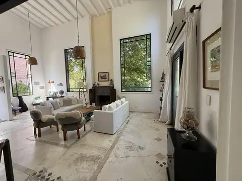 Casa Estilo Moderno, en Venta ubicado en  Barrio Cerrado La Rinconada, Saraví, Pilar.-
