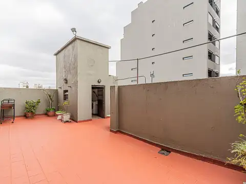 ÚNICO 3 AMBIENTES CON AMPLIA TERRAZA PROPIA! APTO CRÉDITO!