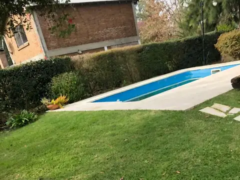 Casa Francisco Alvarez A Mts Acceso Oeste