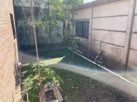 Casa sobre dos lotes