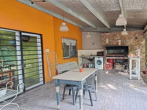 VENTA CASA 3 AMB EN PADUA 401 M2 DE TERRENO...