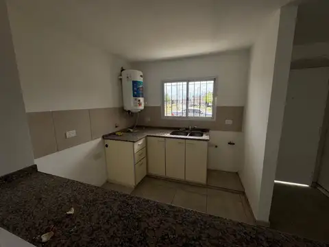 DUPLEX 2 DORMITORIOS VALLE CERCANO (B° EL TRIUNFO)