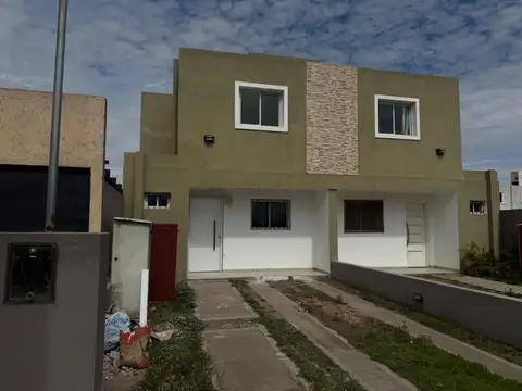 Casa en Alquiler en Valle Cercano, $ 650.000