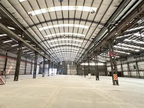 Galpón - Depósito de 4000 m2. en  Parque Patricios - ALQUILER
