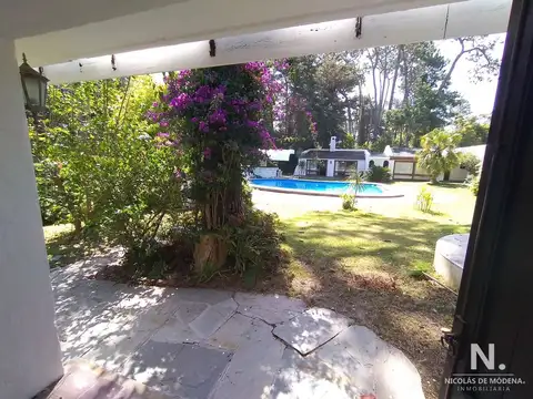 Casa 7 ambientes con 6 baños