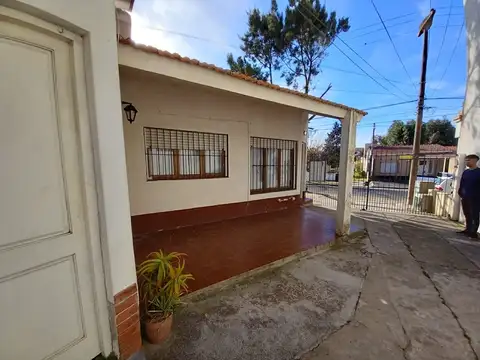 Chalet de 2 amb al frente a la venta, calle 42 entre 6 y 7 Santa Teresita APTO CREDITO!