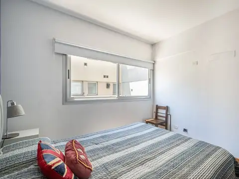 1 amb. - con cochera - Apto Credito - Impecable.-