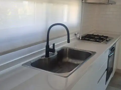 Casa en Alquiler en Puertos - Barrio Costas, USD 3.500