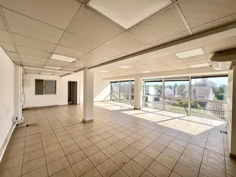 Oficina en alquiler, en Martinez