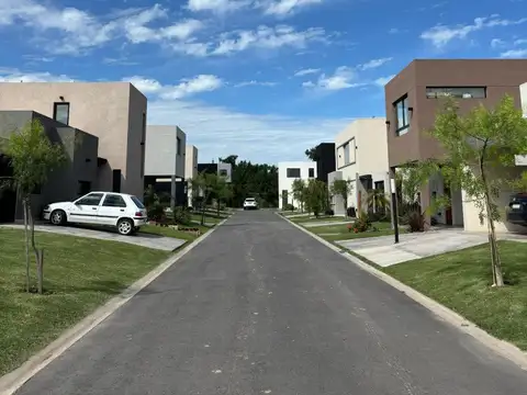 SPRINGPARK PILAR CASAS A ESTRENAR