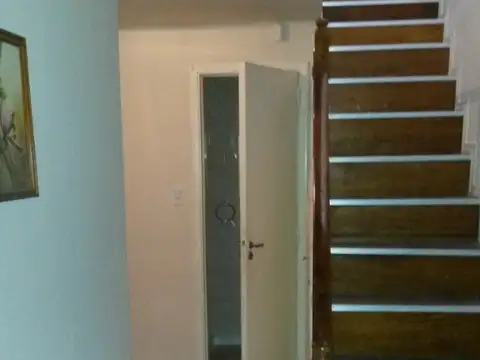 Rosales nº 1836 e/ La Rosa y Erezcano