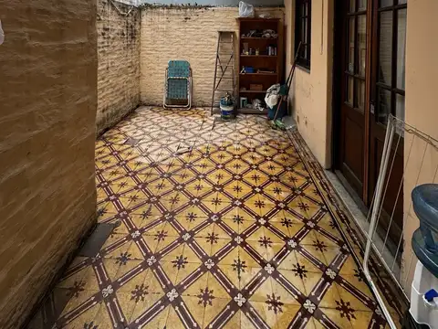 Depto Tipo Casa en Venta 100 años